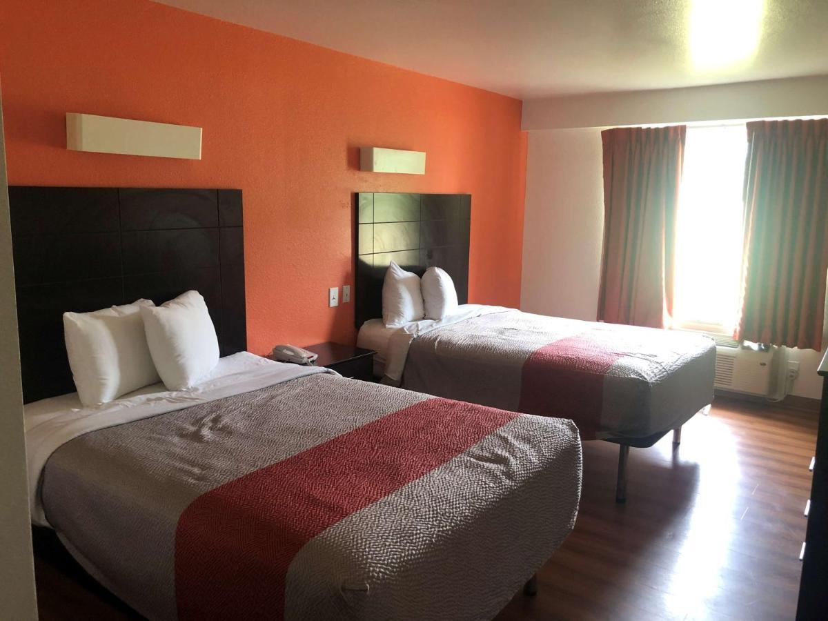 Motel 6 皮奥里亚 外观 照片