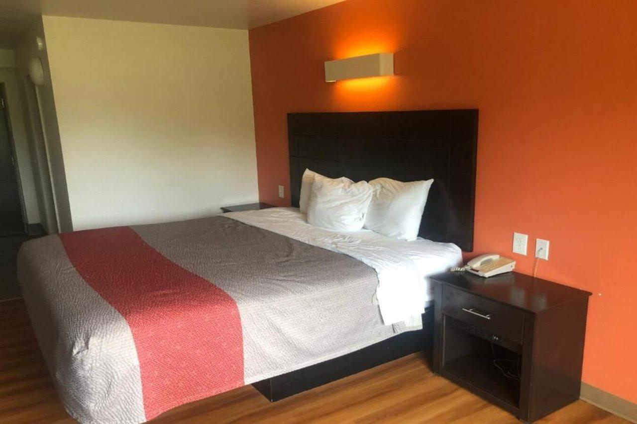 Motel 6 皮奥里亚 外观 照片