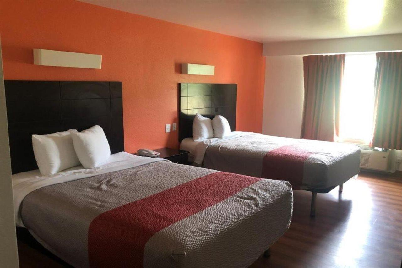 Motel 6 皮奥里亚 外观 照片