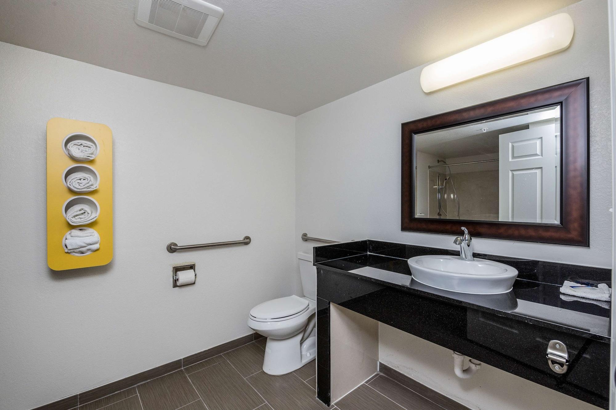 Motel 6 皮奥里亚 外观 照片