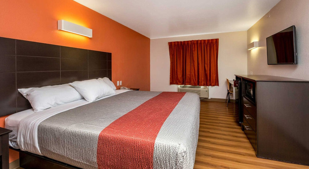Motel 6 皮奥里亚 外观 照片
