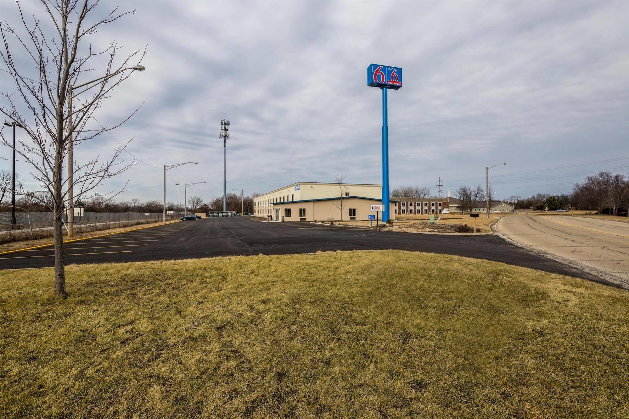 Motel 6 皮奥里亚 外观 照片